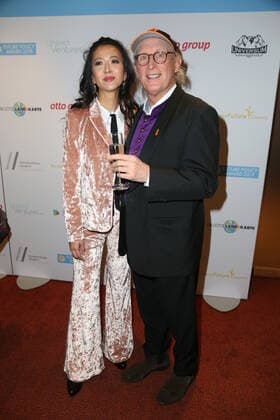 Hamburg Otto Waalkes with Linh Lu, whom he introduced as his manager World Future Council presents the Future Policy Award 2019 in the Hotel Hafen Hamburg on 6 11 2019