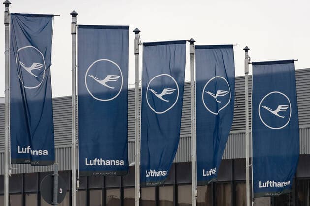 Hanover, Langenhagen Airport, Lufthansa strike, UFO strike Lufthansa flight attendants strike, symbol photo,