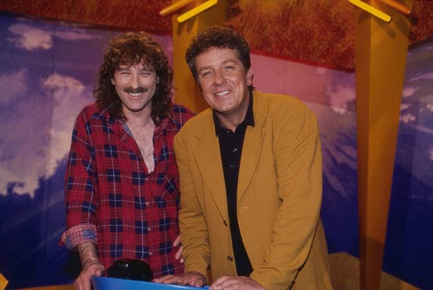 Superblöff, Show, Deutschland 1996, mit Moderator Michael Schanze (rechts) und Gaststar Wolfgang Petry Copyright: KPA Nur redaktionelle Nutzung. Editorial usage only. UnitedArchives55001248 !ACHTUNG AUFNAHMEDATUM GESCHÄTZT!