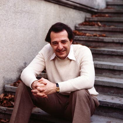 Ralph Siegel, deutscher Musiker, Komponist und Musikproduzent, Deutschland 1981. German musician, composer and producer Ralph Siegel, Germany 1981. Copyright: KPA Nur redaktionelle Nutzung. Editorial usage only. UnitedArchives55003002 !ACHTUNG AUFNAHMEDATUM GESCHÄTZT!