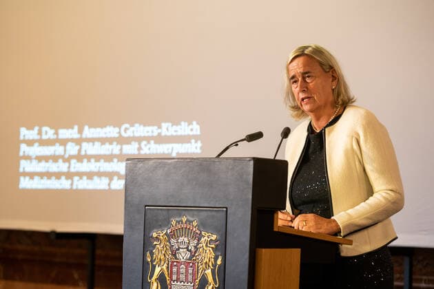 The Hamburg Science Prize 2019 is awarded to Dr Jutta Gärtner by the Hamburg Academy of Sciences and Humanities. Prof Dr Annette Grüters Kieslich from the University Hospital of Heidelberg will present the laudation The Hamburg Science Prize 2019 will be awarded to Dr Jutta Gärtner by the Hamburg Academy of Sciences and Humanities,