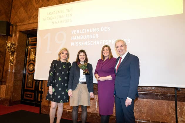 The Hamburg Science Prize 2019 is awarded by the Hamburg Academy of Sciences to Dr Jutta Gärtner Eva Maria Greve, Dr Jutta Gärtner, Katharina Fegebank, Edwin J Kreuzer in the City Hall 2019 by the Hamburg Academy of Sciences to Dr Jutta Gärtner. The award was presented by the Hamburg Academy of Sciences to Dr Jutta Gärtner in the City Hall 2019 by the Hamburg Academy of Sciences,
