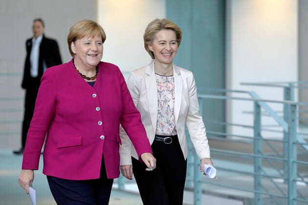 08.11.2019, Berlin, Deutschland - Presseunterrichtung nach dem Gespraech der Bundeskanzlerin mit der designierten Praesidentin der Europaeischen Kommission, Ursula von der Leyen, im Bundeskanzleramt in Berlin. Foto: v.l. Bundeskanzlerin Angela Merkel, CDU und die designierte Praesidentin der Europaeischen Kommission, Ursula von der Leyen. *** 08 11 2019, Berlin, Germany Press release after the Chancellors meeting with Ursula von der Leyen, President-designate of the European Commission, at the Federal Chancellery in Berlin Photo by Angela Merkel, CDU and Ursula von der Leyen, President-designate of the European Commission