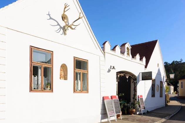 restaurant Zum Goldenen Hirschen) Rainharterstraße 20 Gars am Kamp Niederösterreich, Lower Austria Austria Waldviertel