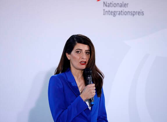 Linda Zervakis, Moderation, Germany, Berlin, Federal Chancellery, participation of the BKin in the event for the award of the National Integration Prize, 11 11 2019