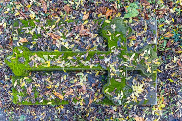 Volkstrauertag am 14. November Tag des Friedhofs am 19. September DEU, Deutschland, Baden-Württemberg, Stuttgart, 09.11.2019: Hoppenlau-Friedhof im Herbst. Er ist der älteste noch erhaltene Friedhof in Stuttgart. *** DEU, Germany, Baden Württemberg, Stuttgart, 09 11 2019 Hoppenlau cemetery in autumn It is the oldest still preserved cemetery in Stuttgart