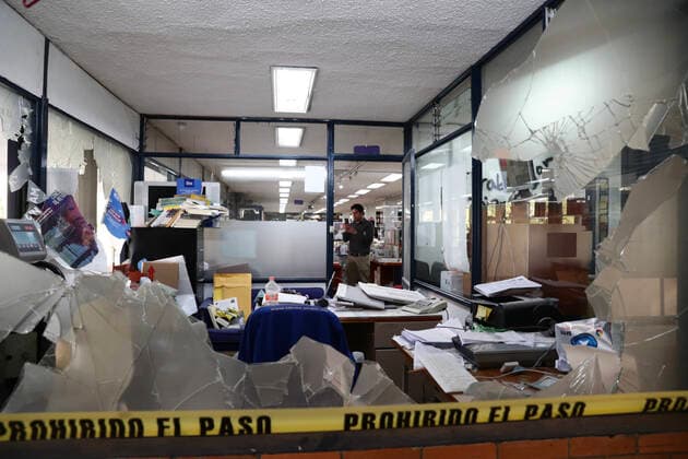 November 14, 2019 EUM20191114SOC22 JPG MEXICO CITY Protest Protest UNAM November 14, 2019 Aspects of vandalism by young people hooded after the protest at the Torre de Rectoria, in Ciudad Universitaria, by the harassment and sexual violence of which the students are victims In the picture the destruction in one of the bookshops of UNAM Photo Agency EL UNIVERSALDiego Simon SanchezEELG  - ZUMAu78_ 20191114_zaf_u78_042 Copyright: xElxUniversalx