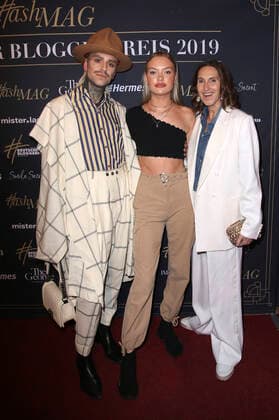 David Jakobs, Cheyenne Savannah Ochsenknecht and Annette Weber at the presentation of the 4 German Blogger Prize by HashMAG in the Mozart Halls Hamburg, 14 11 2019 Foto:xH.xHartmannx xFuturexImage