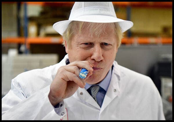 Bilder des Jahres 2019, Entertainment 11 November Entertainment Themen der Woche KW46 Entertainment Bilder des Tages . 15 11 2019. Manchester, United Kingdom. Boris Johnson General Election Campaign Day Eight. Britain s Prime Minister Boris Johnson makes Back Boris rock at Coronation Candy in Blackpool, on day eight of his 2019 General Election Campaign.  xAndrewxParsonsx xi-Imagesx IIM-20417-0079