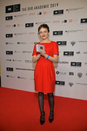 Award ceremony of the DAFF 2019 Lena Urzendowsky, prizewinner actress supporting role arrival at the award ceremony of the German Academy for Television 2019 at the Kino Babylon in Berlin on 16 11 2019 PPM