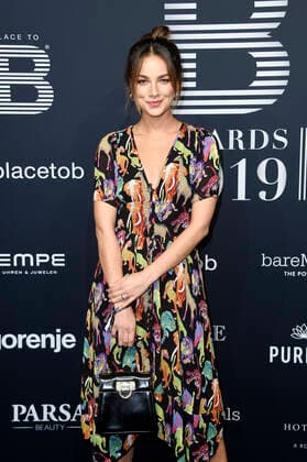 Janina Uhse at the 4 Place To B Award 2019 at Axel Springer SE Verlagshaus Berlin, 16 11 2019 Foto:xN.xKubelkax xFuturexImage