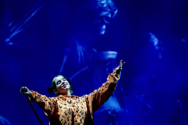 November 18, 2019: EUM20191118ESP04.JPG.CIUDAD DE MEXICO MusicMusica-Corona.- La cantante y compositora estadounidense Billie Eilish durante su presentacion en el Corona Capital el 17 de noviembre de 2019 en el Autodromo Hermanos Rodriguez. Foto: Agencia EL UNIVERSALDiego SimonEVZ  - ZUMAu78_ 20191118_zaf_u78_032 Copyright: xElxUniversalx