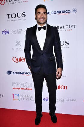 The Global Gift Gala in Mexico - Arrivals MEXICO CITY, MEXICO - NOVEMBER 19: Carlos Rivera poses for photos during a red carpet of 5th Global Gift Foundation USA to the occasion of raising funds at St. Regis Hotel on November 19, 2019 in Mexico City, Mexico Copyright: xCarlosxTischlerx EYE_4649