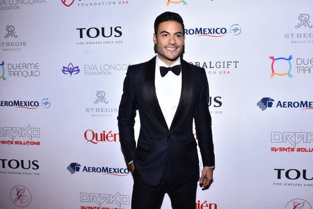 The Global Gift Gala in Mexico - Arrivals MEXICO CITY, MEXICO - NOVEMBER 19: Carlos Rivera poses for photos during a red carpet of 5th Global Gift Foundation USA to the occasion of raising funds at St. Regis Hotel on November 19, 2019 in Mexico City, Mexico Copyright: xCarlosxTischlerx EYE_4660