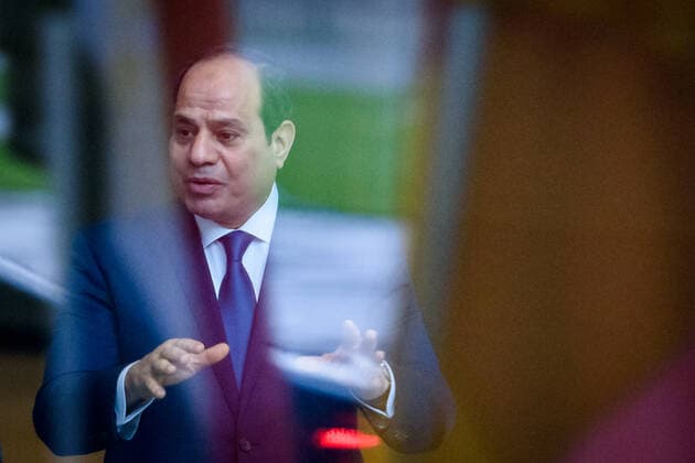 Berlin, Angela Merkel empfängt Abdel Fattah Al-Sisi Deutschland, Berlin - 20.11.2019: Im Bild ist der ägyptische Präsident Abdel Fattah Al-Sisi durch eine Scheibe zu sehen. Berlin Bundeskanzleramt Berlin Deutschland *** Berlin, Angela Merkel receives Abdel Fattah Al Sisi Germany, Berlin 20 11 2019 The picture shows Egyptian President Abdel Fattah Al Sisi through a disc Berlin Federal Chancellery Berlin Germany