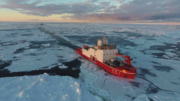 Bilder des Jahres 2019, News 11 November News Themen der Woche News Bilder des Tages (191120) -- ABOARD XUELONG 2, Nov. 20, 2019 -- China s polar icebreakers Xuelong 2 (front) and Xuelong sail in Antarctica water in this aerial photo taken on Nov. 19, 2019. The two vessels are carring out China s 36th Antarctic expedition. ) (EyesonSci) CHINA-ANTARCTICA-EXPEDITION(CN) LiuxShiping 