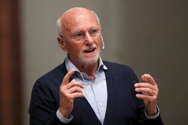 20.11.2019, Apostelkirche, Hannover, Gegen die Gewalt - Lesung mit Christian Pfeiffer und als Moderator Dirk Rossmann, im Bild Dirk Rossmann Christian Pfeiffer und Dirk Rossmann *** 20 11 2019, Apostle Church, Hanover, Against Violence Reading with Christian Pfeiffer and as Moderator Dirk Rossmann, in the picture Dirk Rossmann Christian Pfeiffer and Dirk Rossmann