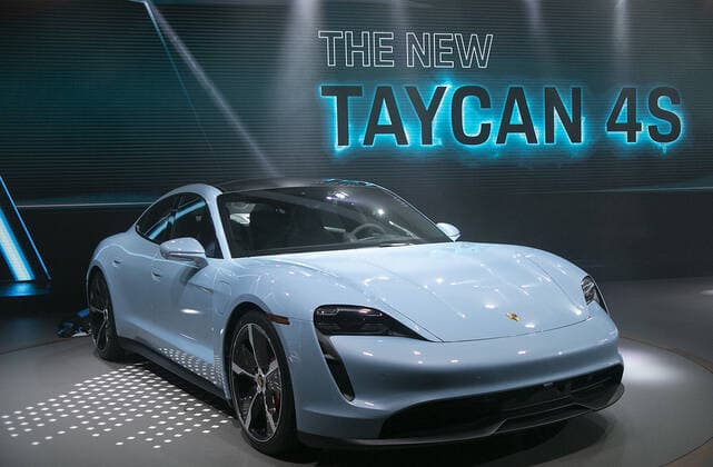November 20, 2019, Los Angeles, California, USA: The Porsche Taycan 4S is unveiled at Automobility L.A. at the Los Angeles Convention Center. Los Angeles United States of America - ZUMAp124 20191120_zaa_p124_003 Copyright: xArianaxRuiz Pix