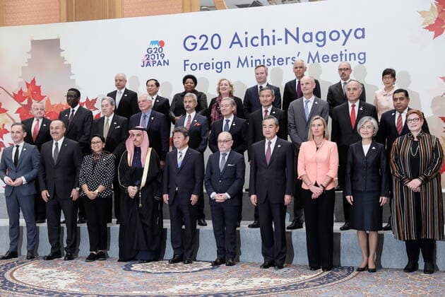 Bilder des Jahres 2019, News 11 November News Themen der Woche News Bilder des Tages NAGOYA, JAPAN - NOVEMBER 22, 2019: A photo session at the G20 Foreign Ministers Meeting in Nagoya, Aichi Prefecture; front row (L-R): Germany s Federal Minister for Foreign Affairs Heiko Maas, Turkey s Minister of Foreign Affairs Mevlut Cavusoglu, Indonesia s Minister of Foreign Affairs Retno Marsudi, Saudi Arabia s Minister of Foreign Affairs Faisal bin Farhan Al Saud, Japan s Minister for Foreign Affairs Toshimitsu Motegi, Argentina s Minister of Foreign Affairs and Worship Jorge Faurie, the Minister for Foreign Affairs and State Councillor of the People s Republic of China (PRC) Wang Yi, EU High Representative of the Union for Foreign Affairs and Security Policy Federica Mogherini, South Korea s Minister of Foreign Affairs Kang Kyung-wha, and Australia s Minister for Foreign Affairs Marise Payne. Alexander Shcherbak TASS  TS0C4598