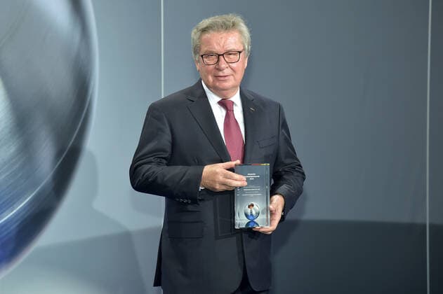 German Sustainability Award 2019 on 22 11 2019 at the Maritim Hotel in Düsseldorf Klaus Fischer is the owner of the fischer group of companies. xJFx