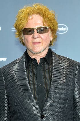 German Sustainability Award 2019 on 22 11 2019 at the Maritim Hotel in Düsseldorf Mick Hucknall Singer of the band Simply Red and Honorary Winner xJFx