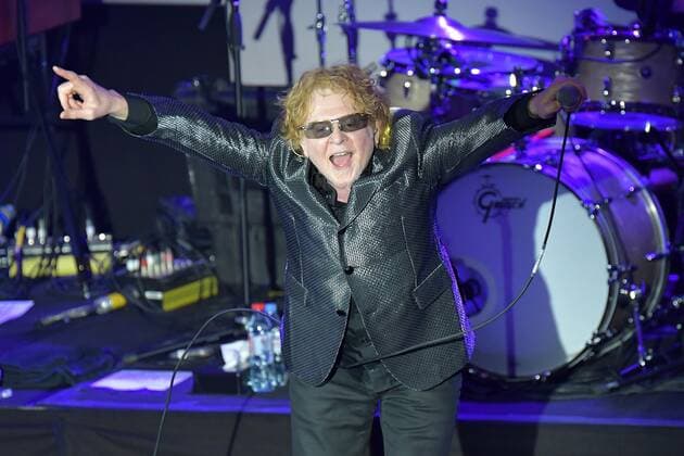 German Sustainability Award 2019 on 22 11 2019 at the Maritim Hotel in Düsseldorf Mick Hucknall Singer of the band Simply Red and Honorary Winner xJFx
