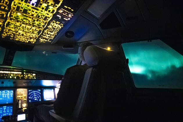 Nordlichter, fotografiert aus der Konrad-Adenauer der Flugbereitschaft der Bundeswehr auf dem Weg von Japan nach Berlin. 24.11.2019. *** Northern Lights, photographed from Konrad Adenauer of the Bundeswehr Air Mission Wing on the way from Japan to Berlin 24 11 2019 Copyright: xFelixxZahn photothek.netx