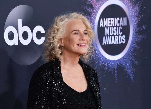Singer Carole King arrives for the 47th annual American Music Awards at the Microsoft Theater in Los Angeles on Sunday, November 24, 2019.  LAP20191124074 JIMxRUYMEN