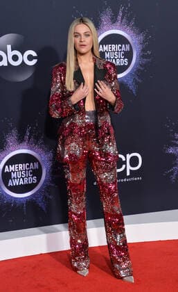 Singer Kelsea Ballerini arrives for the 47th annual American Music Awards at the Microsoft Theater in Los Angeles on Sunday, November 24, 2019.  LAP20191124131 JIMxRUYMEN