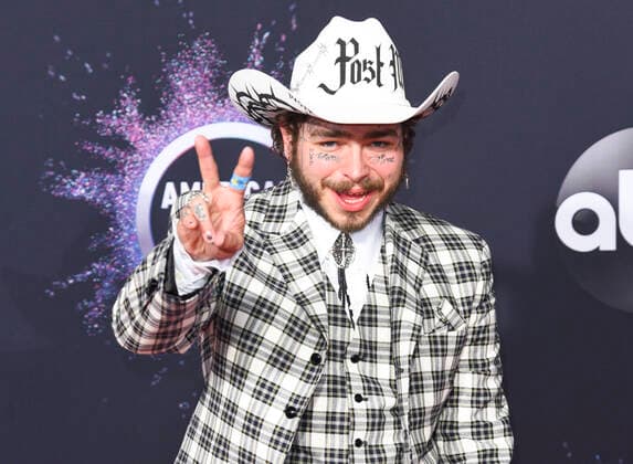 LOS ANGELES, CA - NOVEMBER 24: Post Malone attends the 2019 American Music Awards at Microsoft Theater on November 24, 2019 in Los Angeles, California. Photo: imageSPACE MediaPunch Copyright: ximageSPACEx