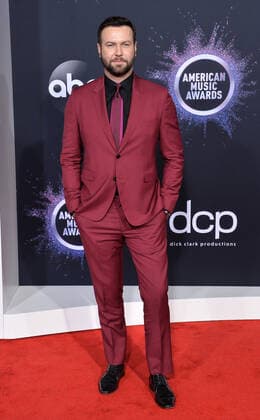 Actor Taran Killam arrives for the 47th annual American Music Awards at the Microsoft Theater in Los Angeles on Sunday, November 24, 2019.  LAP20191124304 JIMxRUYMEN