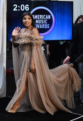 Singer Toni Braxton appears backstage during the 47th annual American Music Awards at the Microsoft Theater in Los Angeles on Sunday, November 24, 2019.  LAP20191124358 JIMxRUYMEN