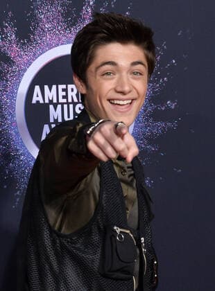 Actor Asher Angel arrives for the 47th annual American Music Awards at the Microsoft Theater in Los Angeles on Sunday, November 24, 2019.  LAP20191124384 JIMxRUYMEN