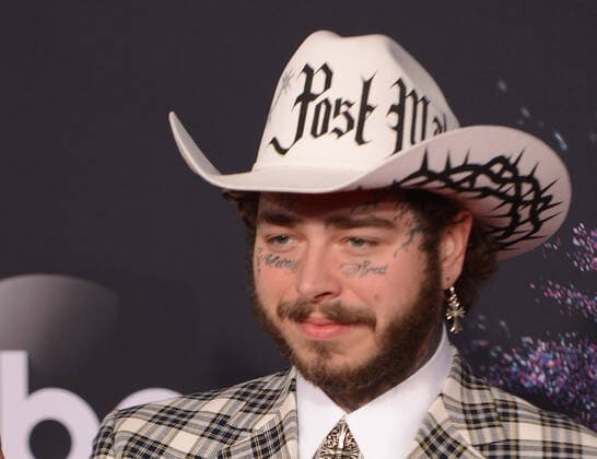 LOS ANGELES, CALIFORNIA - NOVEMBER 24: Post Malone attends the 2019 American Music Awards at Microsoft Theater on November 24, 2019 in Los Angeles, California. Photo: imageSPACE MediaPunch Copyright: ximageSPACEx