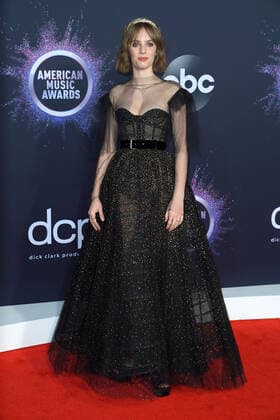 November 24, 2019, Los Angeles, California, United States: 2019 American Music Awards held at The Microsoft Theater - Arrivals..Featuring: Maya Hawke.Where: Los Angeles, California, United States.When: 24 Nov 2019.Credit: Faye s VisionCover Images Los Angeles United States - ZUMAc218 20191124_zia_c218_087 Copyright: xCOVERxImagesx
