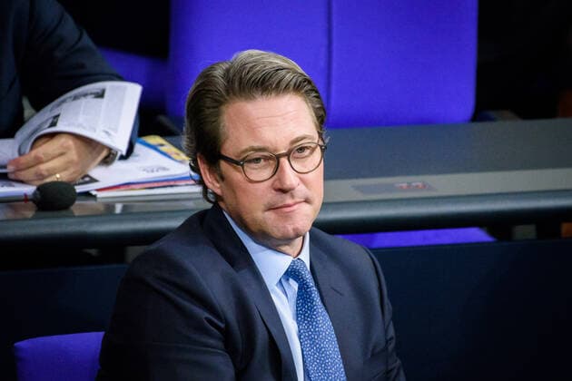 Bilder des Jahres 2019, News 11 November News Themen der Woche KW48 Berlin, Plenarsitzung im Bundestag Deutschland, Berlin - 26.11.2019: Im Bild ist Andreas Scheuer (Bundesminister für Verkehr und digitale Infrastruktur, csu) während der Sitzung des deutschen Bundestags zu sehen. Berlin Bundestag Berlin Deutschland *** Berlin, Plenary Session in the Bundestag Germany, Berlin 26 11 2019 Andreas Scheuer Federal Minister of Transport and Digital Infrastructure, csu to be seen during the session of the German Bundestag Berlin Bundestag Berlin Germany