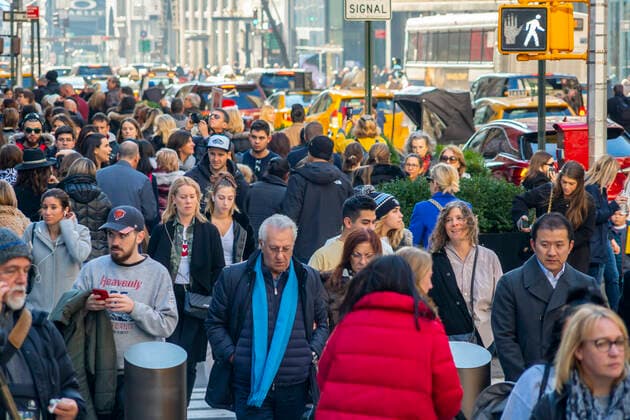 Christmas crowds of tourists and shoppers in New York Crowds of shoppers and tourists clog the sidewalks on Fifth Avenue in Midtown Manhattan in New York prior to Thanksgiving on Tuesday, November 26, 2019. (  RichardxB.xLevine