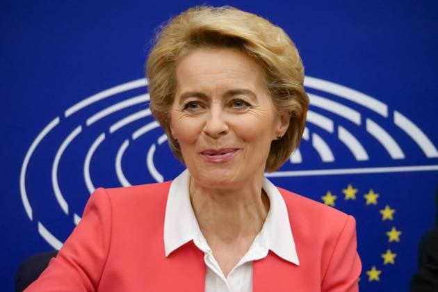 News Bilder des Tages (191127) -- STRASBOURG, Nov. 27, 2019 -- Ursula von der Leyen, President-elect of the European Commission, attends a press conference after a vote at the headquarters of the European Parliament in Strasbourg, France, Nov. 27, 2019. A new European Commission with Germany s Ursula von der Leyen as its first female president was approved by the European Parliament here on Wednesday. ) (PORTRAITS)FRANCE-STRASBOURG-EUROPEAN COMMISSION-ELECTION ZhangxCheng 