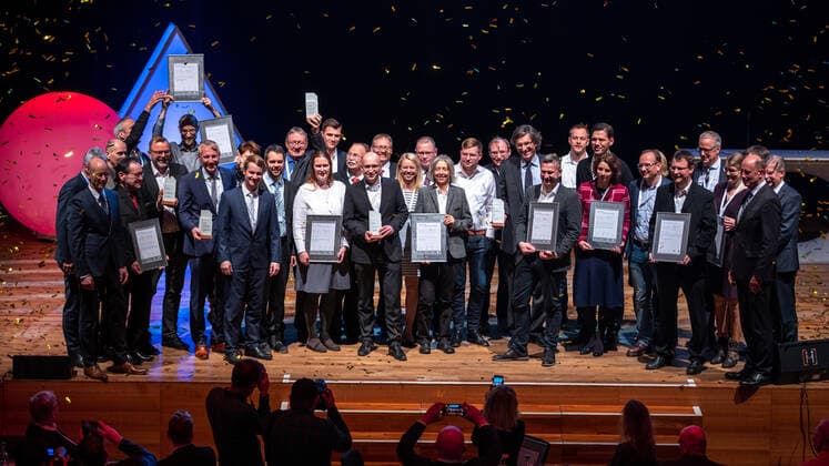 The winners of the Thuringian Innovation Awards 2019 Award ceremony of the Thuringian Innovation Award 2019 Weimar congress center Thuringia Germany xRMx