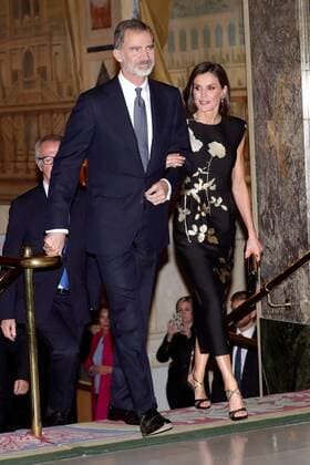 (L-R) Spanish King Felipe VI and Queen Letizia attend a ceremony to hand over the 35th Francisco Cerecedo journalism award at the Palace Hotel in Madrid, Spain, 28 November 2019. Spanish writer and journalist Javier Cercas will receive the Francisco Cerecedo journalism award. Spanish Royal Couple chairs 35th Francisco Cerecedo journalism award ceremony !ACHTUNG: NUR REDAKTIONELLE NUTZUNG!  Copyright: xJuanjoxMartínx GRAF9170 20191128-637105730232293827