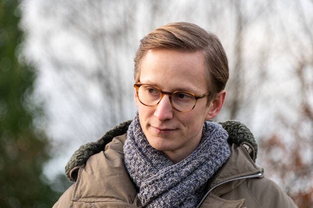 NINDORF Five months after the start of the Unity Digging Campaign on German Unity Day, Minister President Daniel Günther and Marc Fielmann, CEO of Fielmann AG, planted the first tree for a new forest in Schleswig Holstein Almost 122,000 trees have been planted to date as a resu
