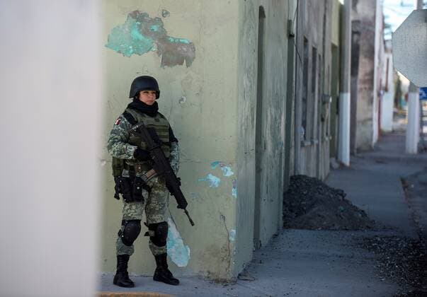 Agents of the National Guard watch over the town of Villa Union, in the state of Coahuila, Mexico, 2 December 2019, after an armed attack last Saturday. The strong clashes between assassins and security forces in the northern Mexican state of Coahuila left 22 people dead and the detention of at least two alleged perpetrators, official sources said Monday. 22 dead by shooting of hitmen and police in northern Mexico !ACHTUNG: NUR REDAKTIONELLE NUTZUNG!  Copyright: xMiguelxSierrax MEX554 20191202-637109202162146769