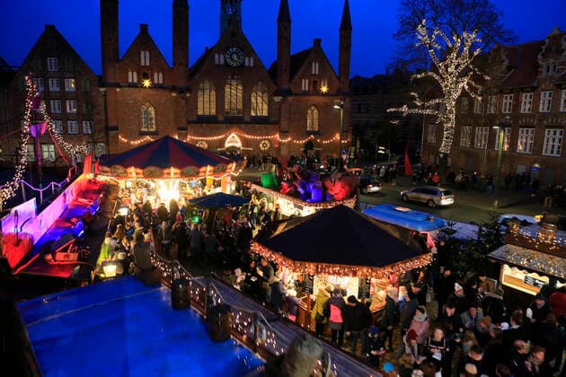 Christmas Market in downtown Luebeck 01 12 2019, Hanseatic City of Luebeck, GER, Christmas Market in downtown Luebeck in picture picture shows View from the Giant Ferris Wheel Cornelius on the Maritime Christmas Market at Koberg Platz near the Holy Spirit Hospital nordphotoxTauchnitz nph00059