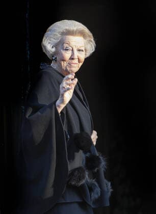 04-12-2019 Award Princess Beatrix during the Prince Claus award 2019 in Amsterdam. Artist Kamala Ibrahim Ishag from Sudan received the award.  Copyright: xPPEx
