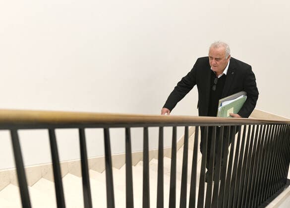 Meeting of the Saarland State Parliament on Wednesday 04 12 2019 in Saarbrücken The members of parliament deal with the situation at Gusswerke Saarbrücken, among other things In the picture Interior Minister Klaus Bouillon, CDU, on the way to the meeting bub