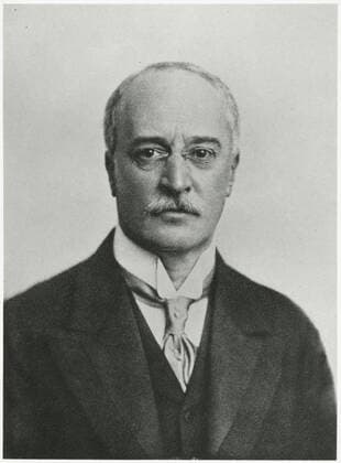 Rudolf DIESEL Portrait photo de Rudolf DIESEL (1858-1913) ingenieur allemand a l origine du premier moteur Diesel, utilisant les sous-produits lourds du petrole. Credit Collection Kharbine Tapabor *** Rudolf DIESEL Portrait of Rudolf DIESEL 1858 1913 German engineer who created the first diesel engine, using the heavy by-products of the oil Credit Collection Kharbine Tapabor  KH65704