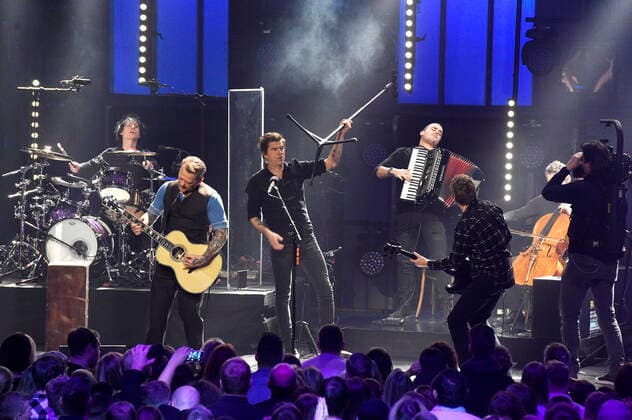 Die Toten Hosen live at the 20th award ceremony of the 1Live Krone 2019 in the Jahrhunderthalle Bochum, 05 12 2019 Foto:xN.xKubelkax xFuturexImage