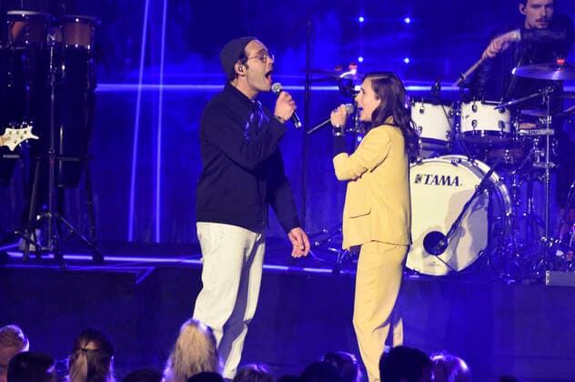 Bosse and Alice Merton live at the 20 award ceremony of the 1Live Krone 2019 in the Jahrhunderthalle Bochum, 05 12 2019 Foto:xN.xKubelkax xFuturexImage