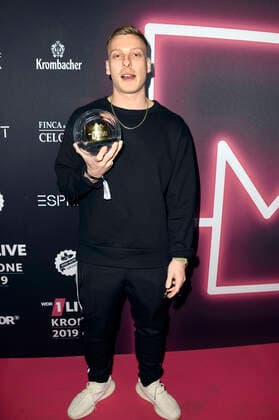Felix Lobrecht at the 20th presentation of the 1Live Crown 2019 in the Jahrhunderthalle Bochum, 05 12 2019 Foto:xN.xKubelkax xFuturexImage