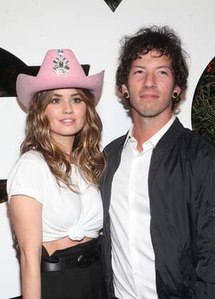 5 December 2019 - West Hollywood, California - Debby Ryan, Josh Dun. 2019 GQ Men Of The Year Celebration held at The West Hollywood EDITION. Photo Credit: FS AdMedia 248356 2019-12-05 CA West Hollywood Etats-Unis  Copyright: xAdMediax STAR_248356_034